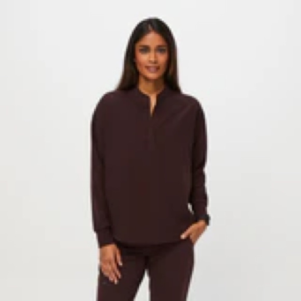 Women’s scrub top